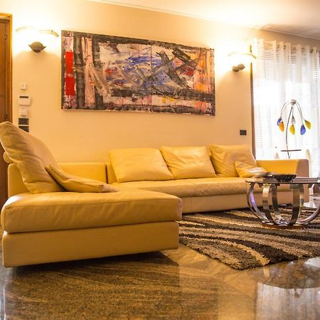 Villa Ivana Desenzano del Garda Exteriör bild