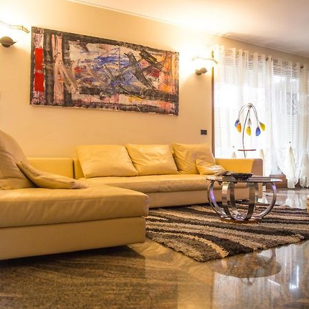Villa Ivana Desenzano del Garda Exteriör bild