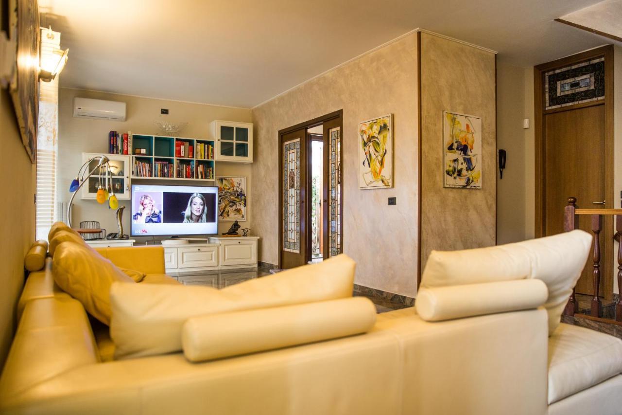 Villa Ivana Desenzano del Garda Exteriör bild